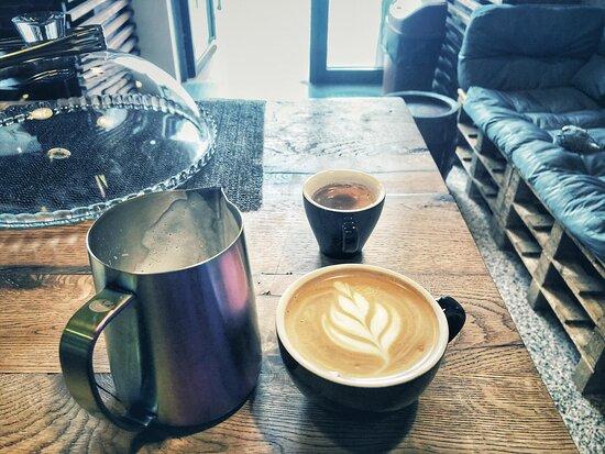 Hello Coffee Lounge